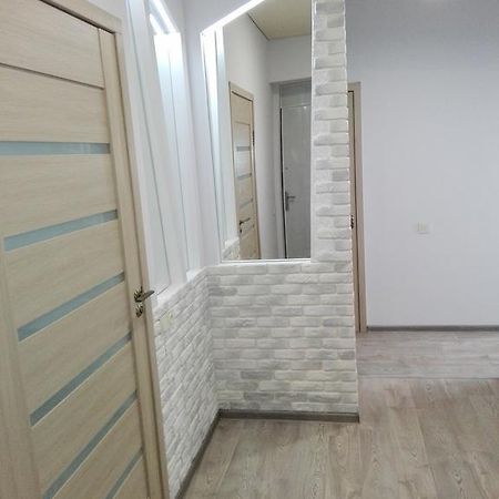 קריבוי רוג Apartment On Kryvorizhstal Street 35-24 מראה חיצוני תמונה